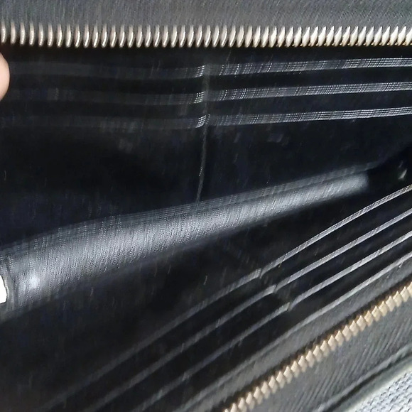 AUTHENTIC GUCCI BLACK WALLET GG LOGOS - Picture 9 of 16